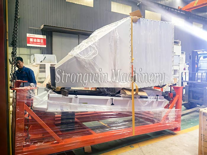 Animal feed production plant packing and shipping to C?te d’Ivoire